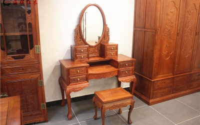 ��˵���ױ̨